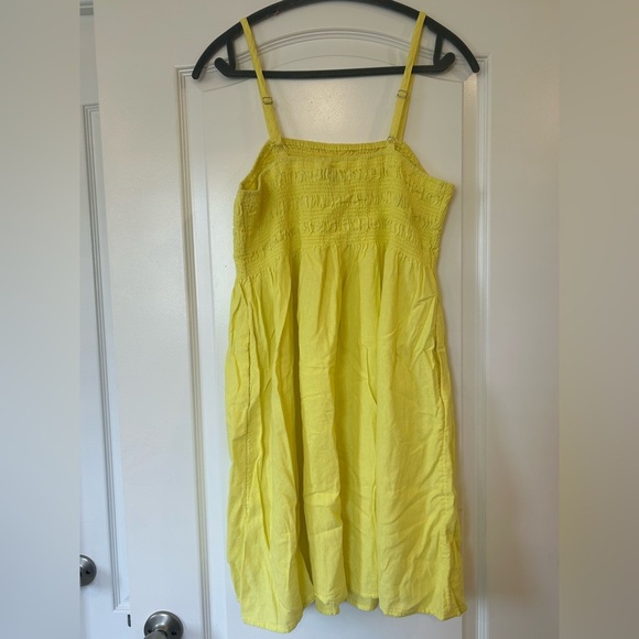 EUC Universal Thread Women's Smocked Mini Sundress - Picture 5 of 8